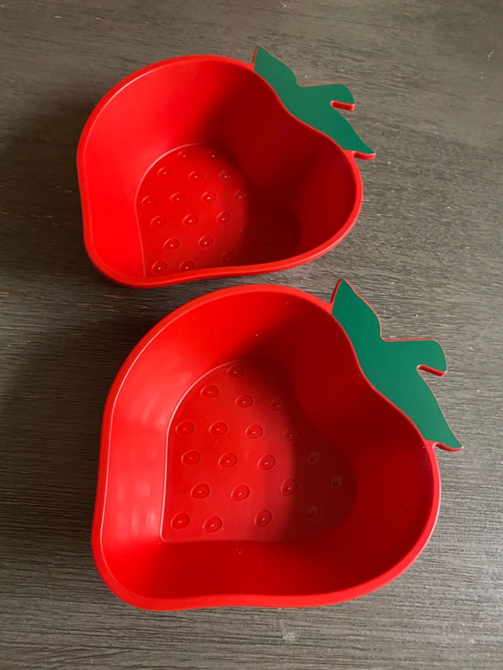 Set of 2 Red Strawberry-Shaped Bowls with Green Leaves